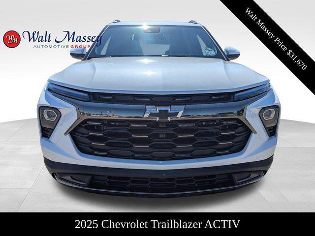 new 2025 Chevrolet TrailBlazer car, priced at $31,670