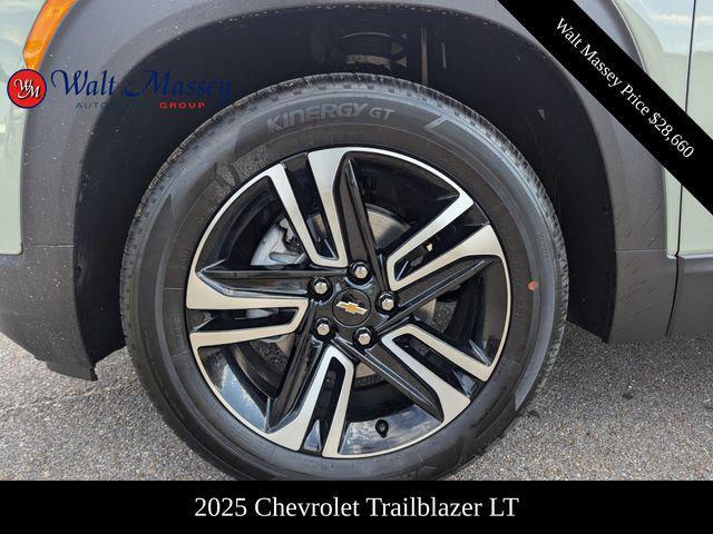 new 2025 Chevrolet TrailBlazer car, priced at $28,660