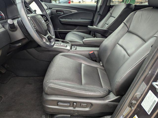 used 2022 Honda Pilot car, priced at $28,947