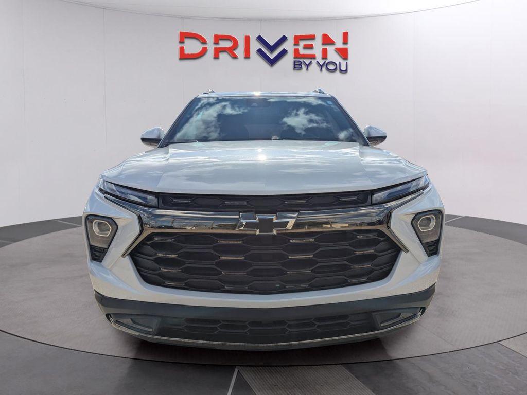 used 2025 Chevrolet TrailBlazer car, priced at $25,399