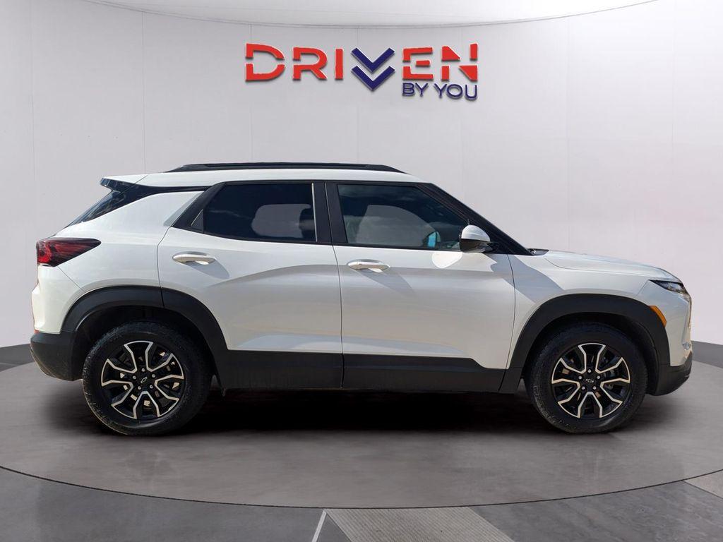 used 2025 Chevrolet TrailBlazer car, priced at $25,399