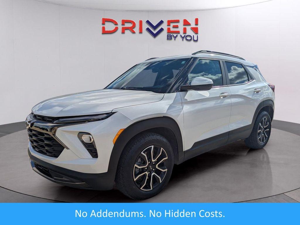 used 2025 Chevrolet TrailBlazer car, priced at $25,399