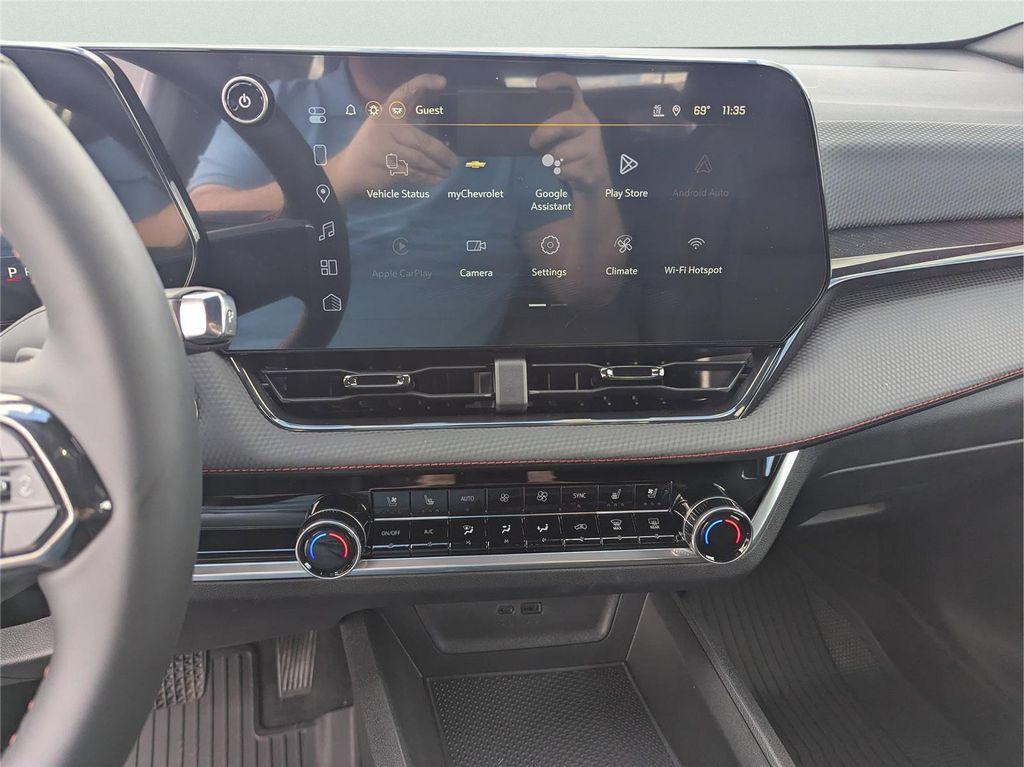 new 2026 Chevrolet Equinox car, priced at $37,101