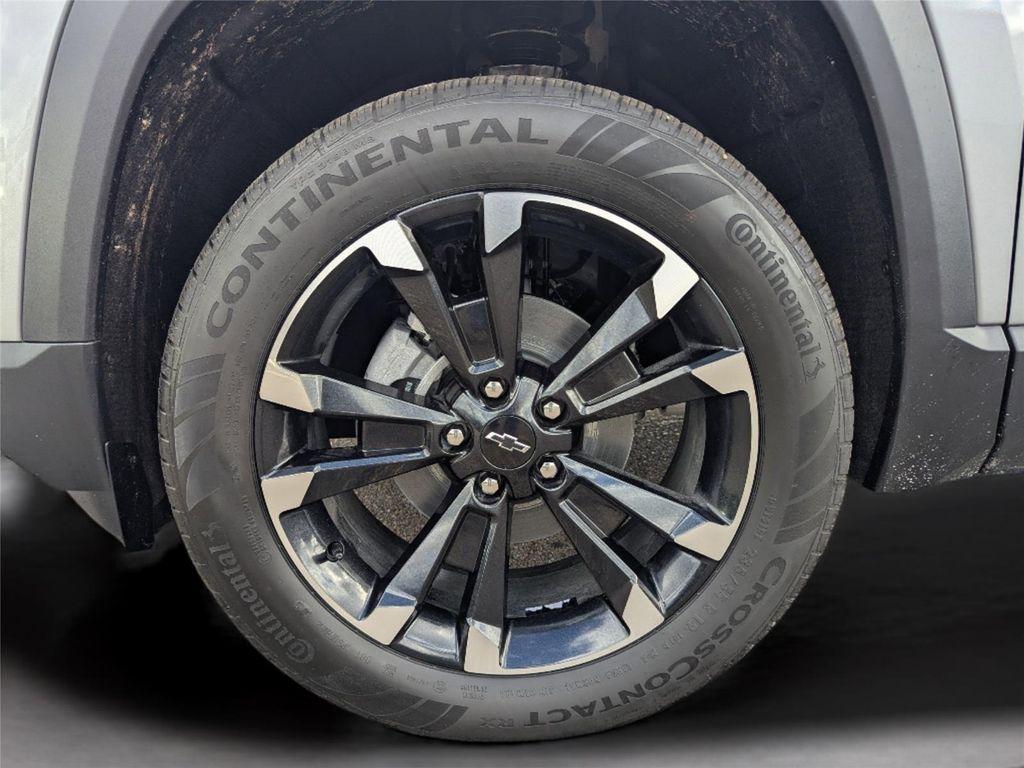 new 2026 Chevrolet Equinox car, priced at $37,101