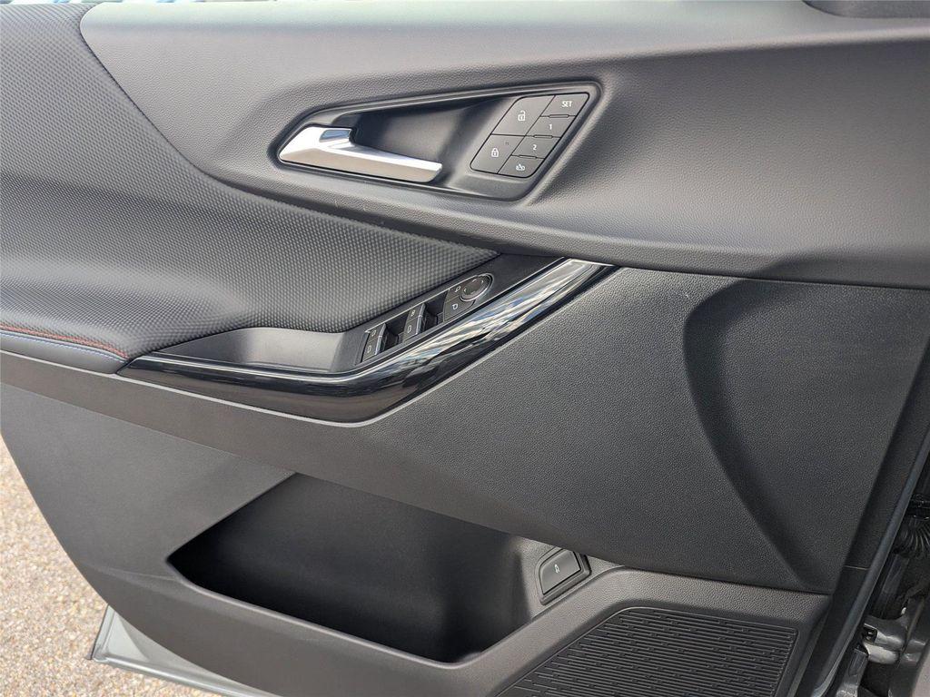 new 2026 Chevrolet Equinox car, priced at $37,101