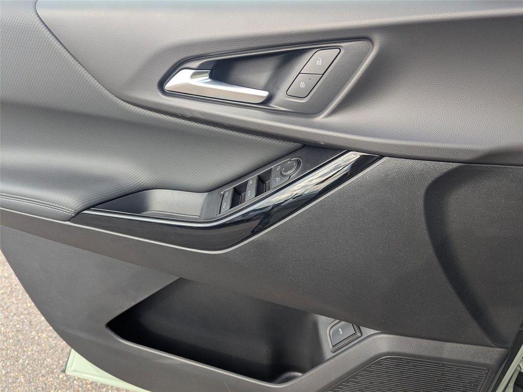 new 2026 Chevrolet Equinox car, priced at $32,029