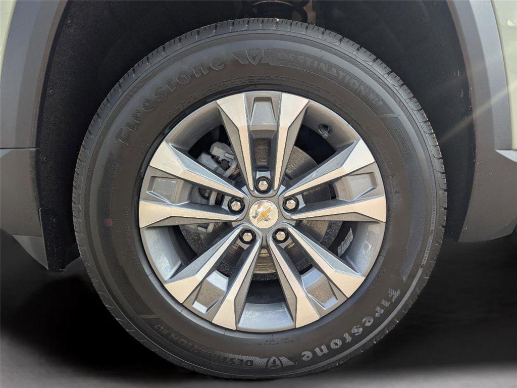 new 2026 Chevrolet Equinox car, priced at $32,029