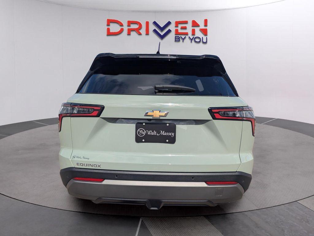 new 2026 Chevrolet Equinox car, priced at $32,029