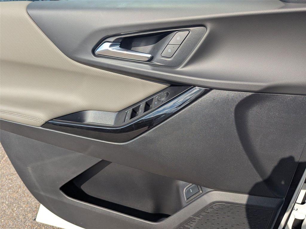 new 2026 Chevrolet Equinox car, priced at $32,434