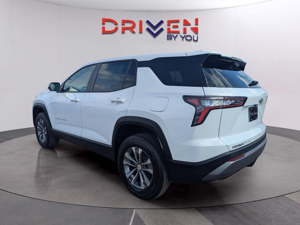 new 2026 Chevrolet Equinox car, priced at $32,434