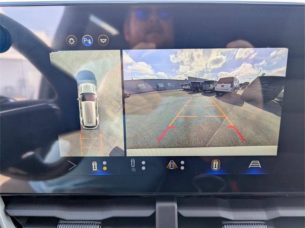 new 2026 Chevrolet Equinox car, priced at $32,434