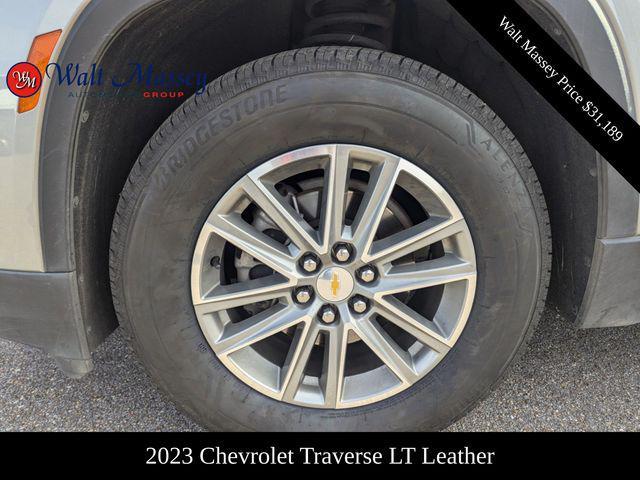 used 2023 Chevrolet Traverse car, priced at $31,189