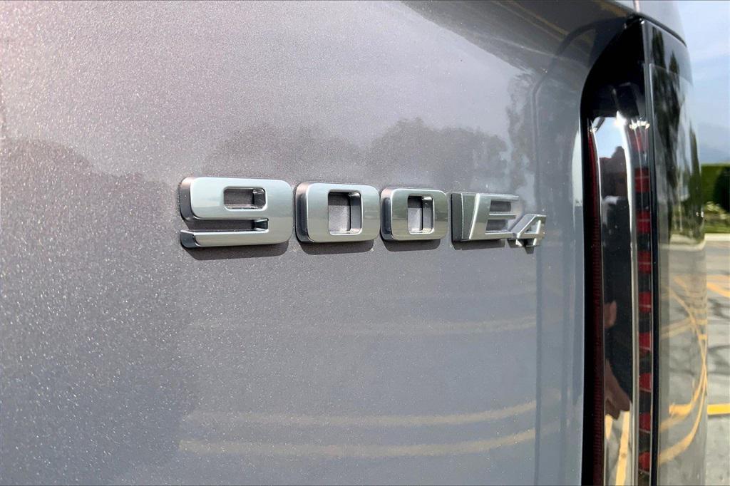 new 2026 Cadillac VISTIQ car, priced at $94,715