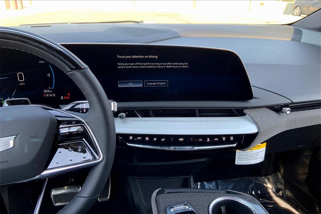 new 2025 Cadillac OPTIQ car, priced at $55,615
