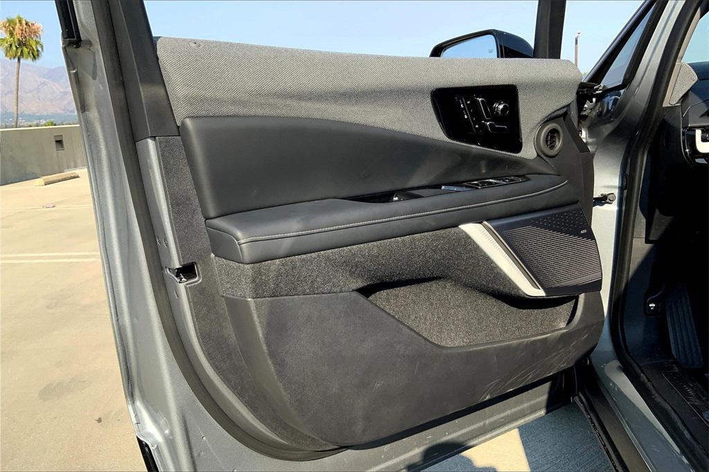 new 2025 Cadillac OPTIQ car, priced at $55,615