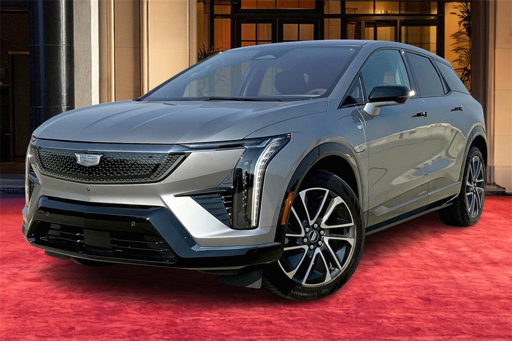 new 2025 Cadillac OPTIQ car, priced at $55,615