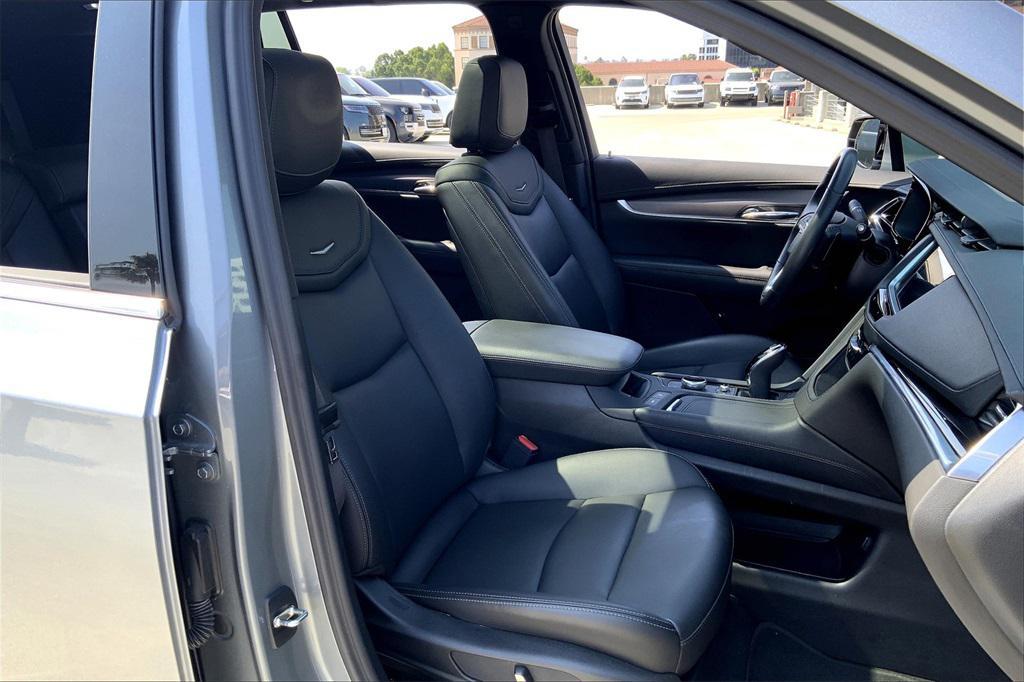 used 2024 Cadillac XT6 car, priced at $35,000