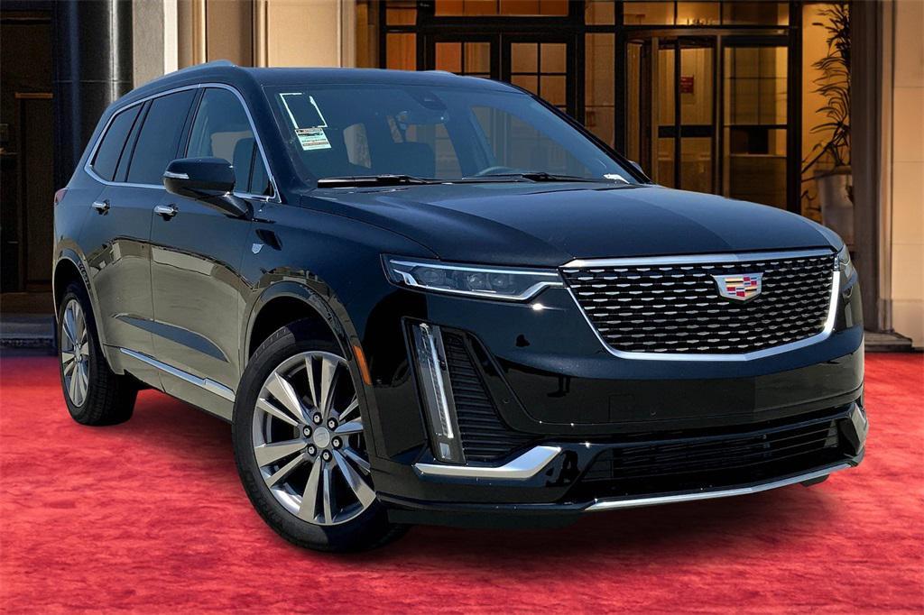 new 2025 Cadillac XT6 car, priced at $57,715
