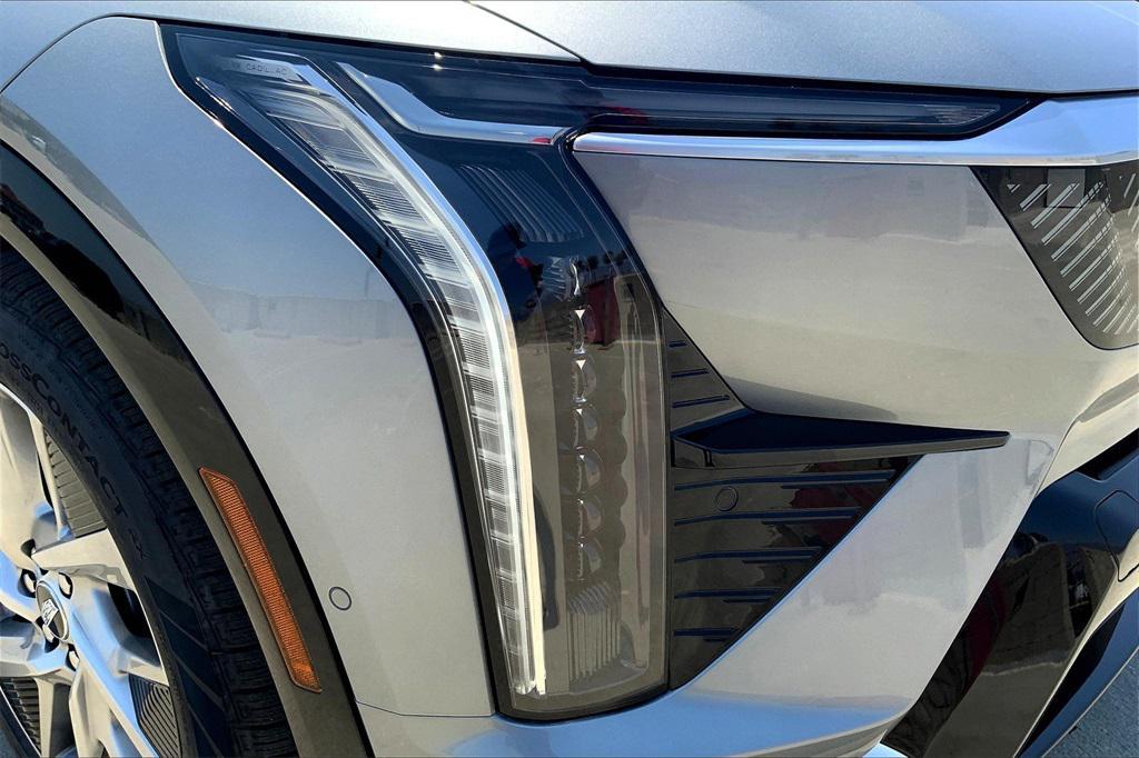 new 2025 Cadillac OPTIQ car, priced at $55,265