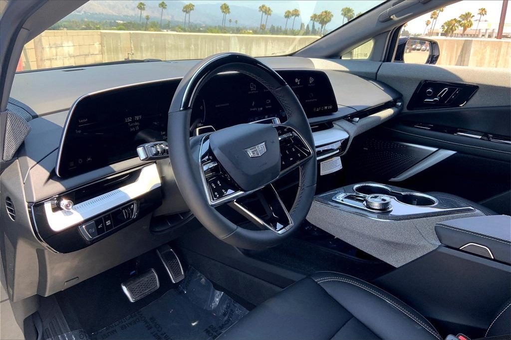 new 2025 Cadillac OPTIQ car, priced at $55,265