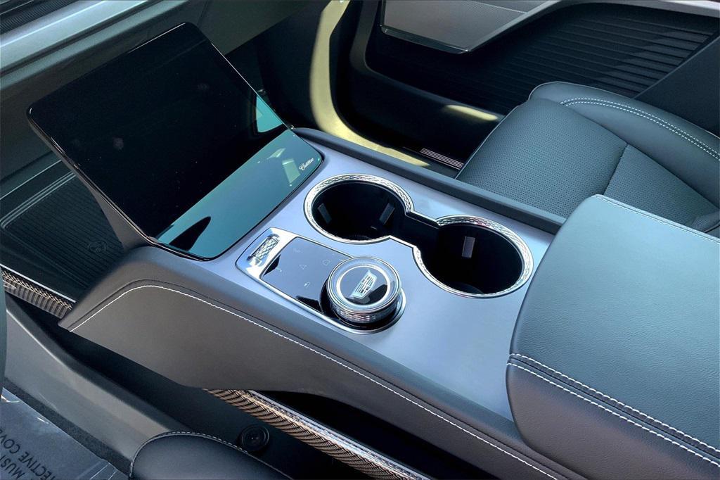 new 2026 Cadillac VISTIQ car, priced at $81,615