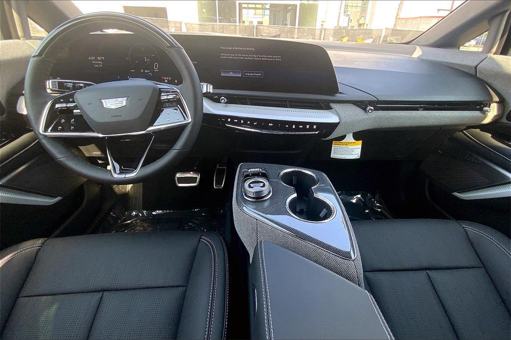 new 2025 Cadillac OPTIQ car, priced at $58,315