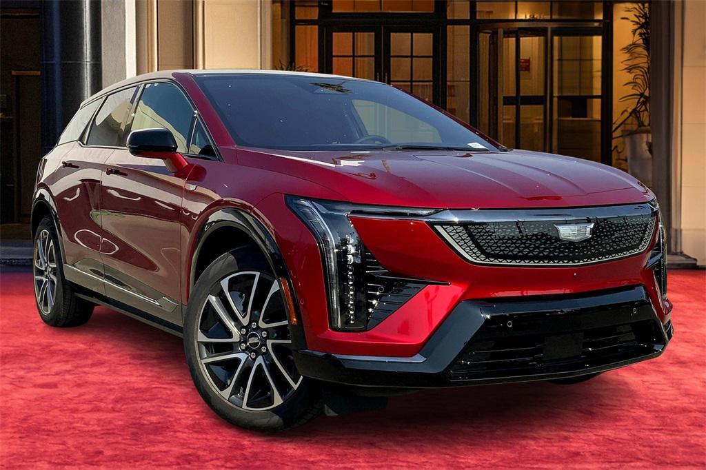 new 2025 Cadillac OPTIQ car, priced at $58,315