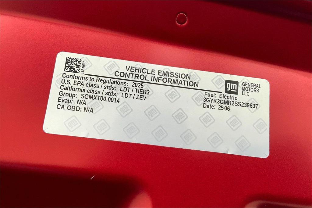 new 2025 Cadillac OPTIQ car, priced at $58,315