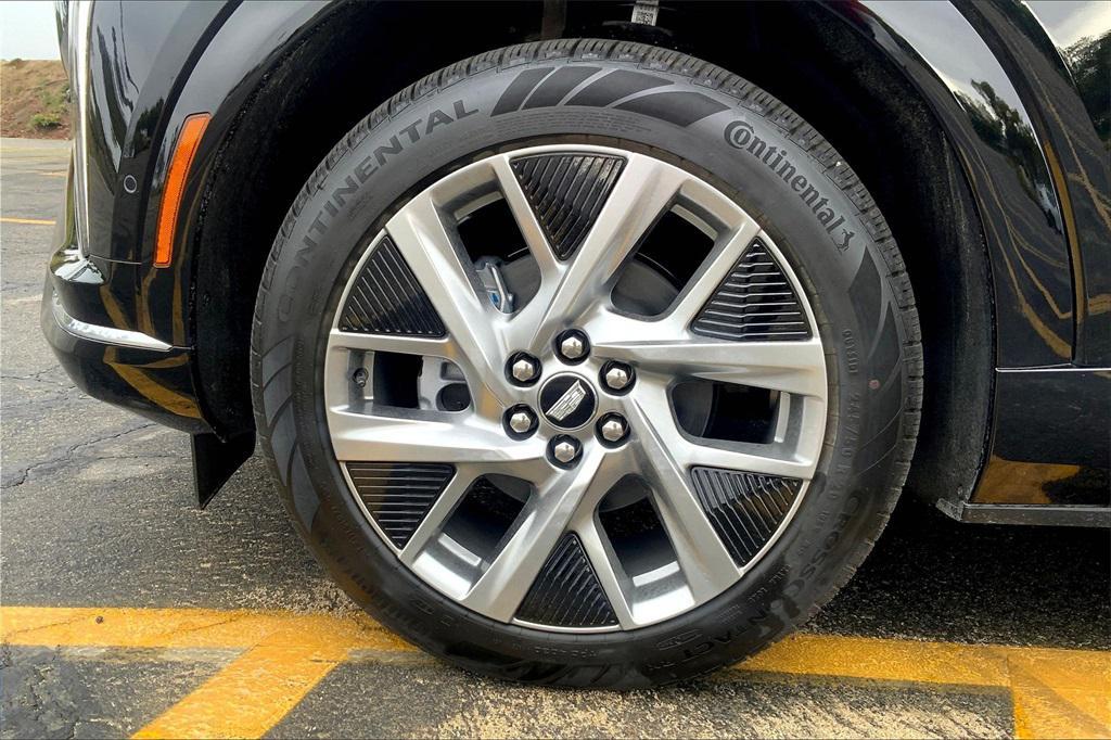 new 2025 Cadillac OPTIQ car, priced at $54,390