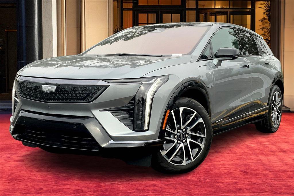 new 2025 Cadillac OPTIQ car, priced at $55,615