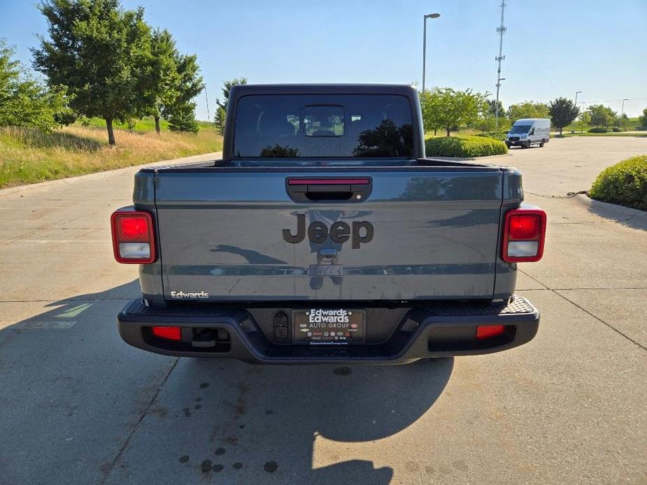 new 2024 Jeep Gladiator car