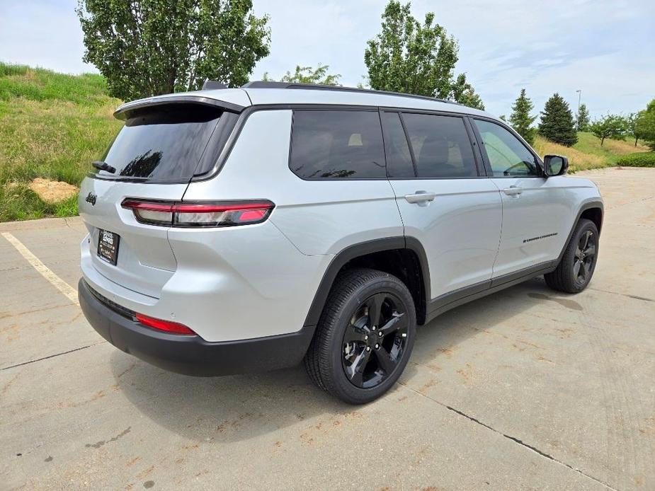 new 2024 Jeep Grand Cherokee L car, priced at $43,302