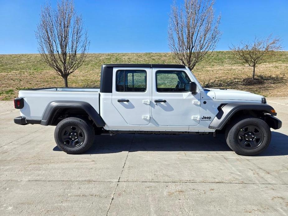 new 2024 Jeep Gladiator car, priced at $36,379