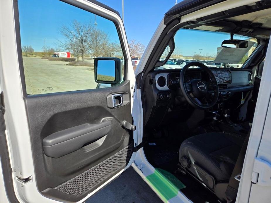 new 2024 Jeep Gladiator car, priced at $36,379