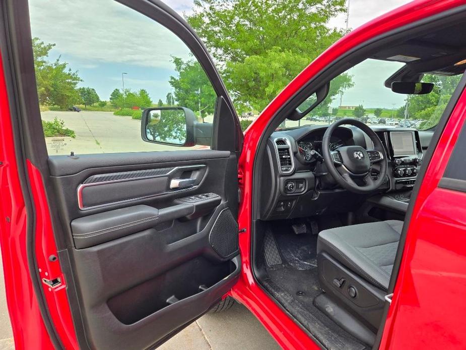 new 2025 Ram 1500 car, priced at $47,632