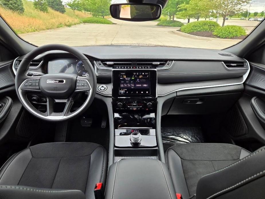 new 2024 Jeep Grand Cherokee car, priced at $41,842