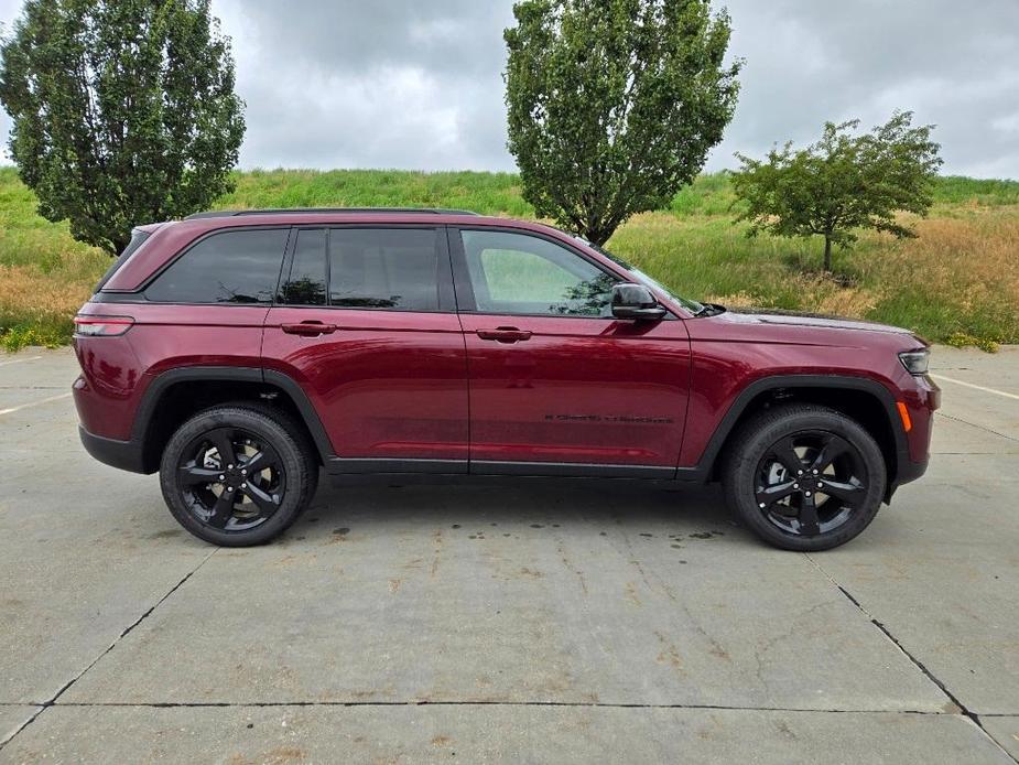 new 2024 Jeep Grand Cherokee car, priced at $41,842