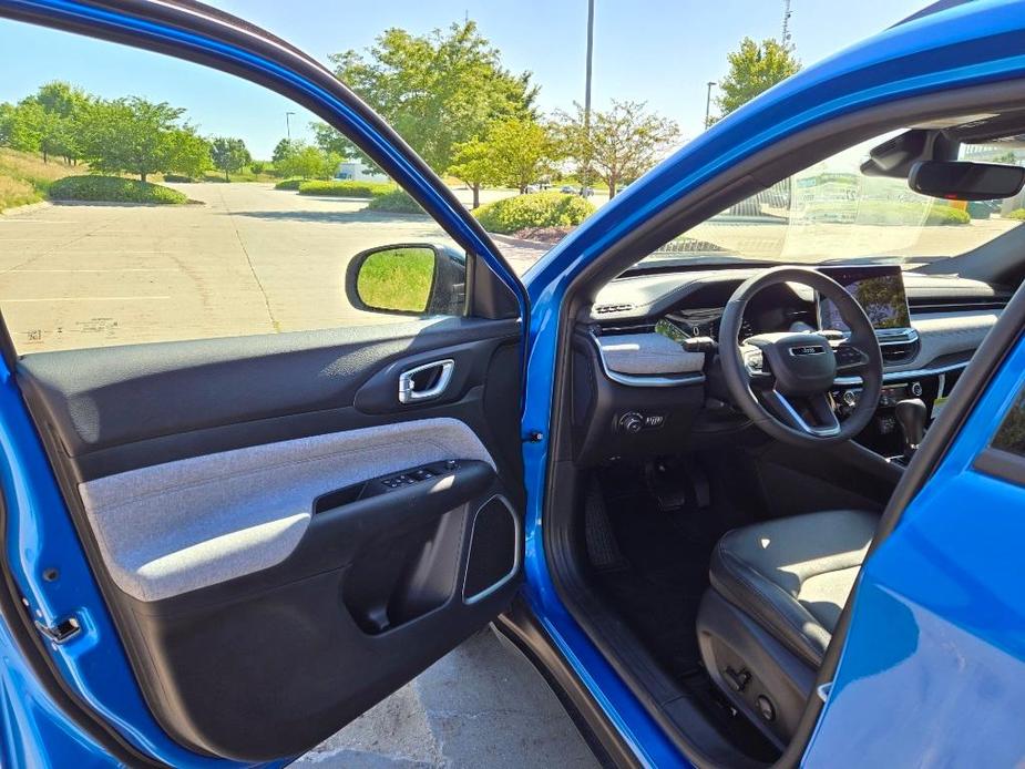 new 2024 Jeep Compass car, priced at $28,080