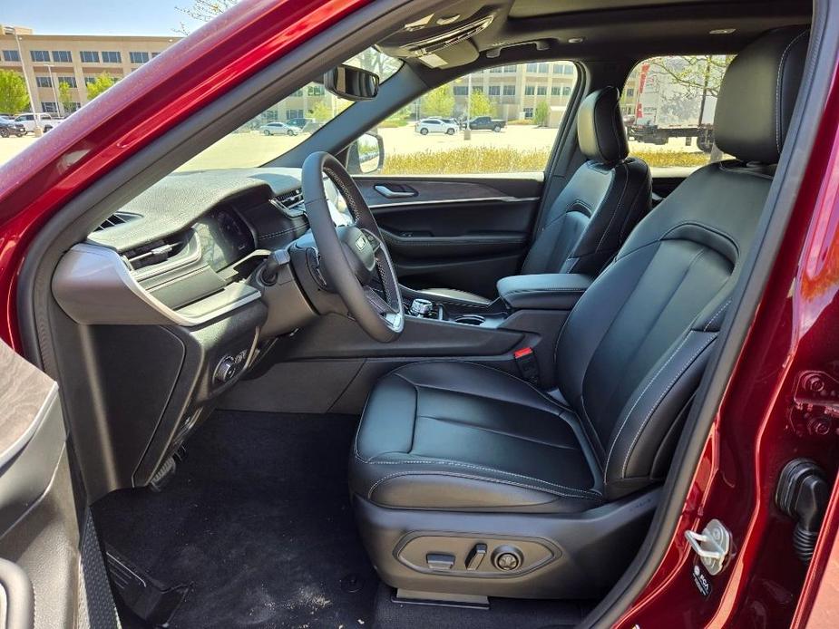 new 2024 Jeep Grand Cherokee L car, priced at $44,198