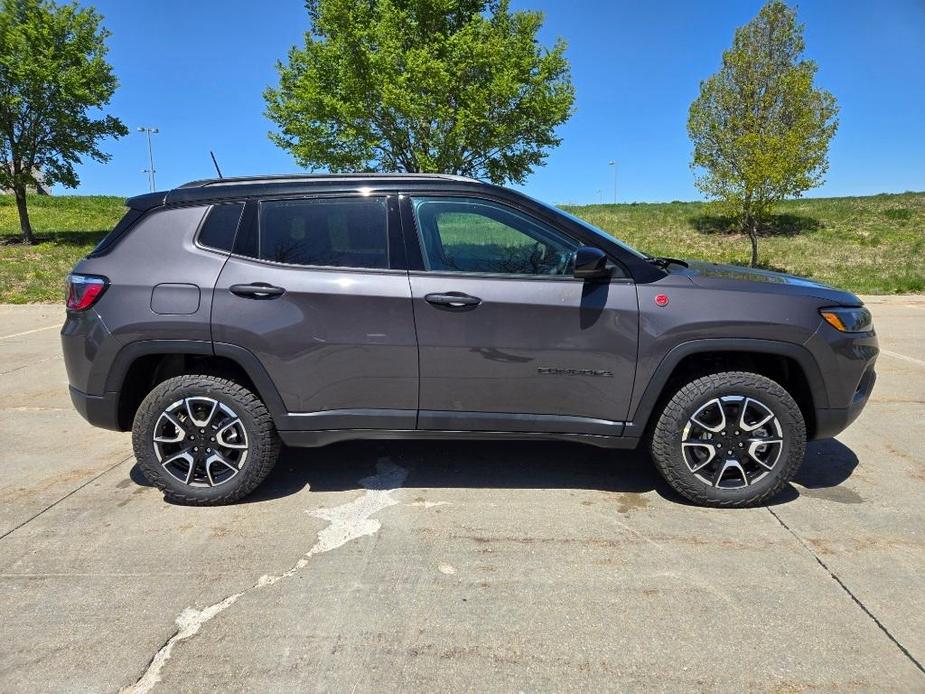 new 2024 Jeep Compass car, priced at $32,891