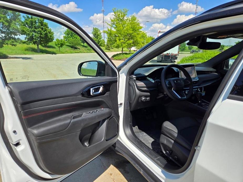 new 2024 Jeep Compass car, priced at $32,308