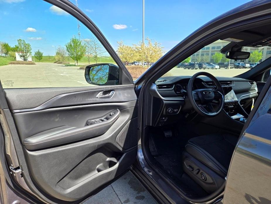 new 2024 Jeep Grand Cherokee L car, priced at $44,198