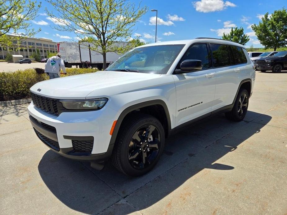 new 2024 Jeep Grand Cherokee L car, priced at $42,766