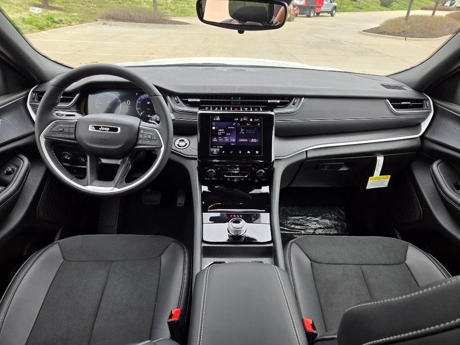 new 2024 Jeep Grand Cherokee L car, priced at $42,316