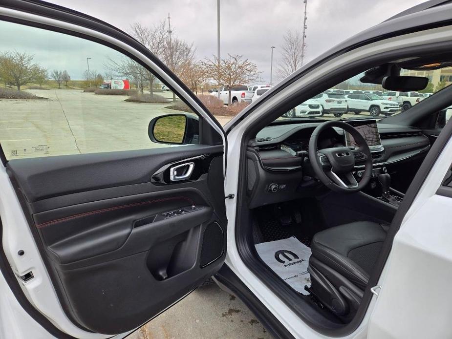 new 2024 Jeep Compass car, priced at $29,974