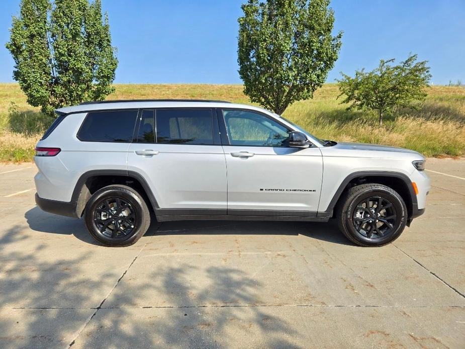 new 2024 Jeep Grand Cherokee L car, priced at $41,372