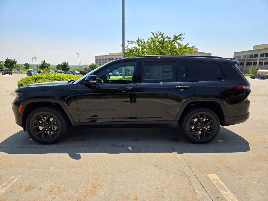 new 2024 Jeep Grand Cherokee L car, priced at $41,372