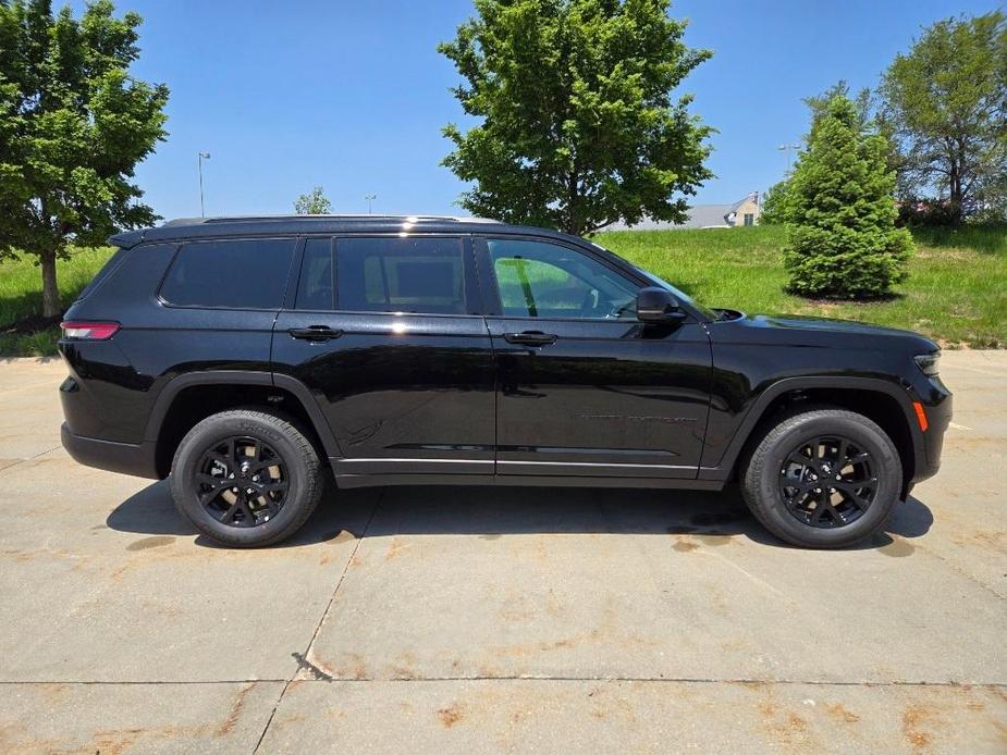 new 2024 Jeep Grand Cherokee L car, priced at $41,372