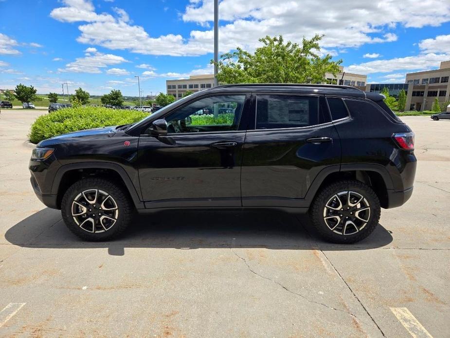 new 2024 Jeep Compass car, priced at $32,891