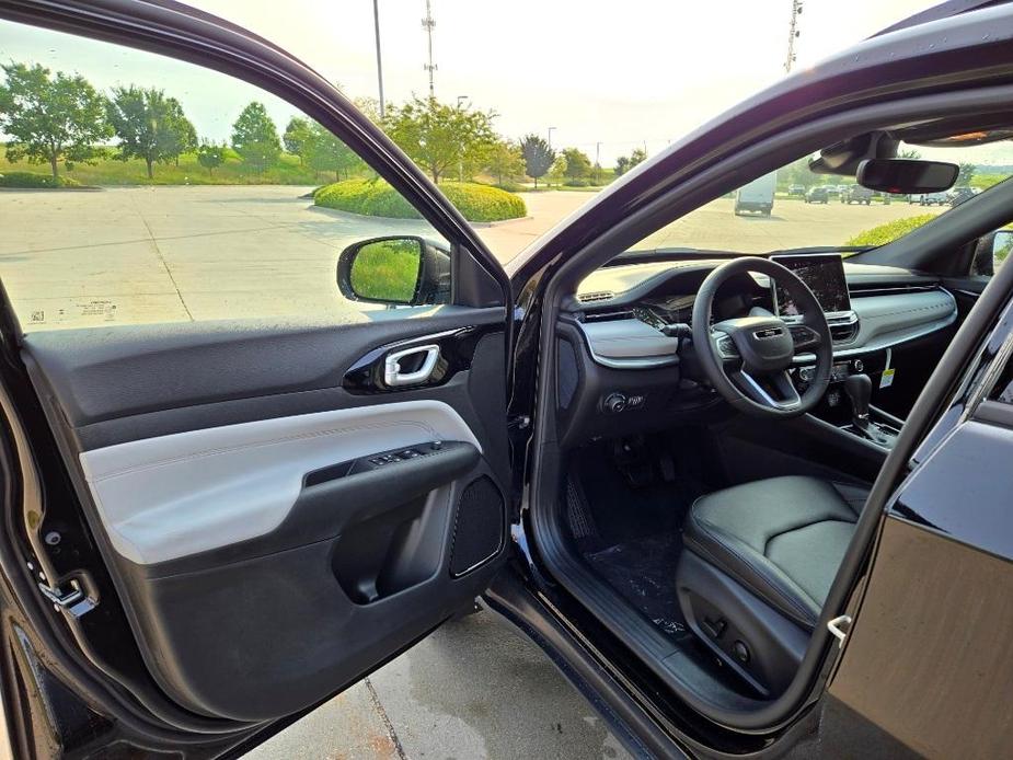 new 2024 Jeep Compass car, priced at $30,339